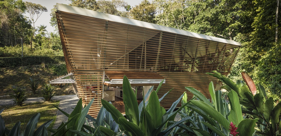 No Footprint House by A 01