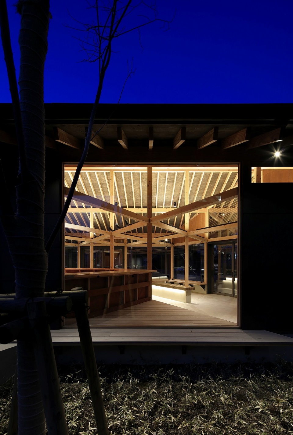 bus terminal and tourist center in yamanakako village by sugawaradaisuke architects