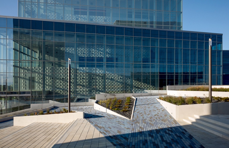 sciences complex at the mil campus of the universite de montreal by menkes shooner dagenais letourneux lemay nfoe architects