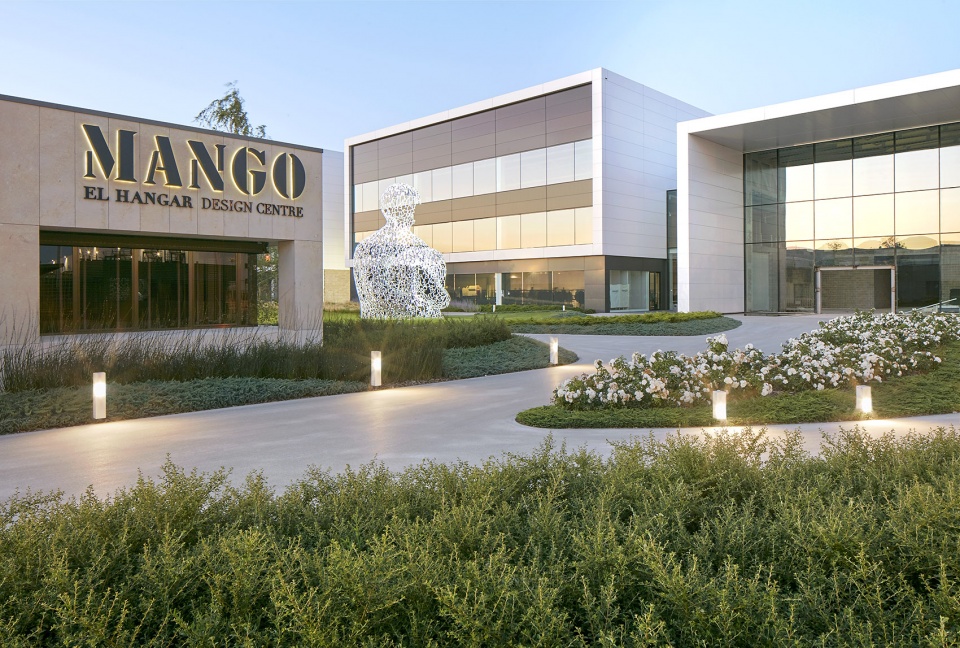 Landscape Project for HANGAR THE LINE DESIGN CENTER by AELAND