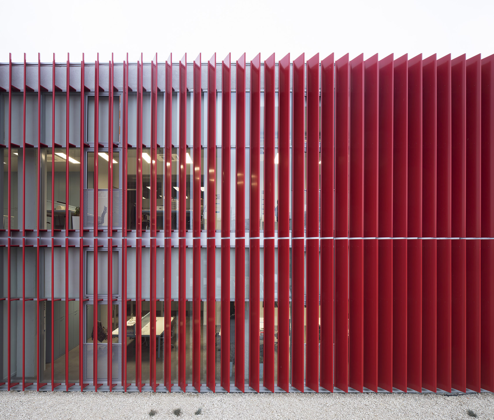 mce production facility by heim balp architekten