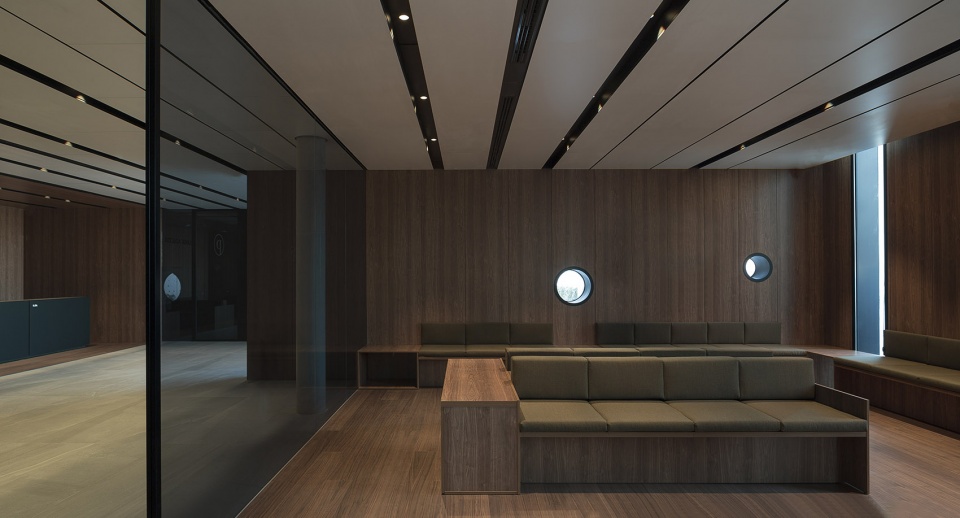 pronova dental clinic by francesc rife studio