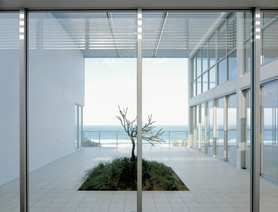 storey residential tower by ian moore architects