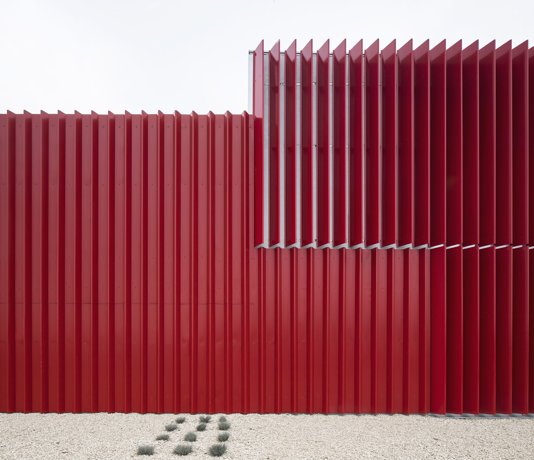 mce production facility by heim balp architekten