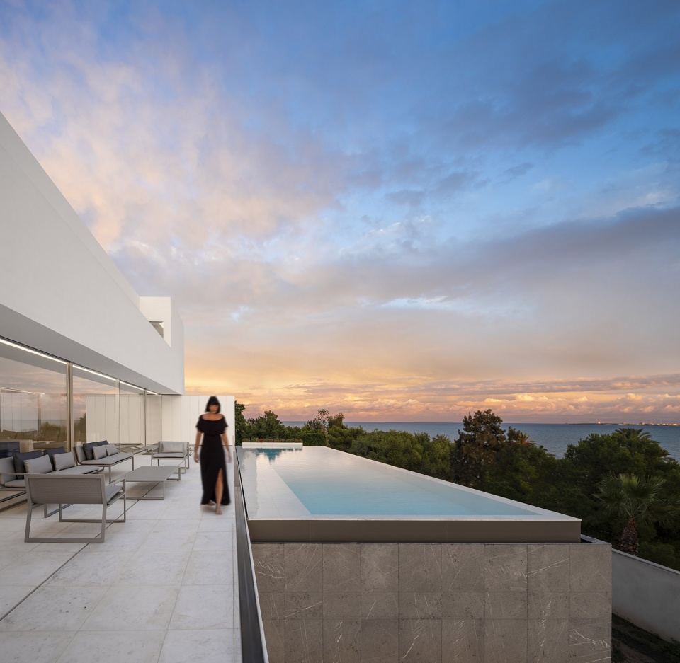 house in santa pola by fran silvestre arquitectos
