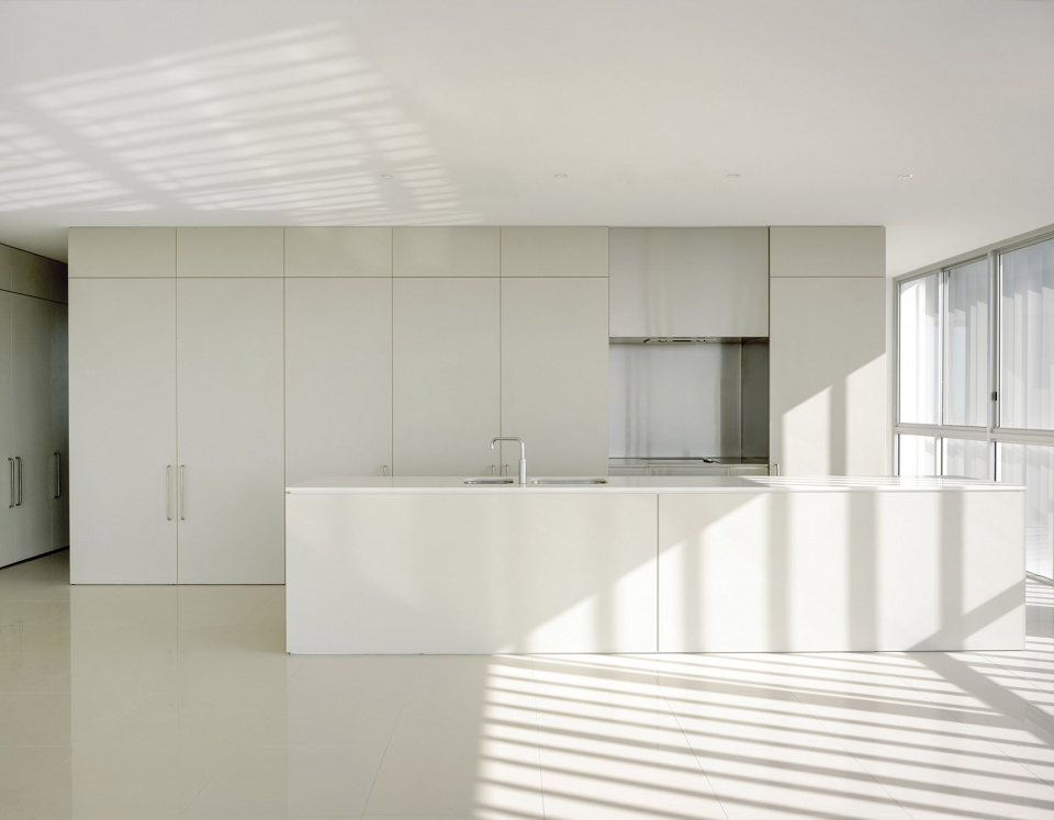 storey residential tower by ian moore architects