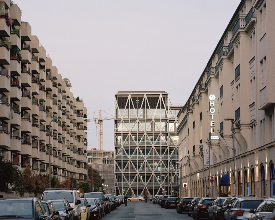taz neubau by e2a