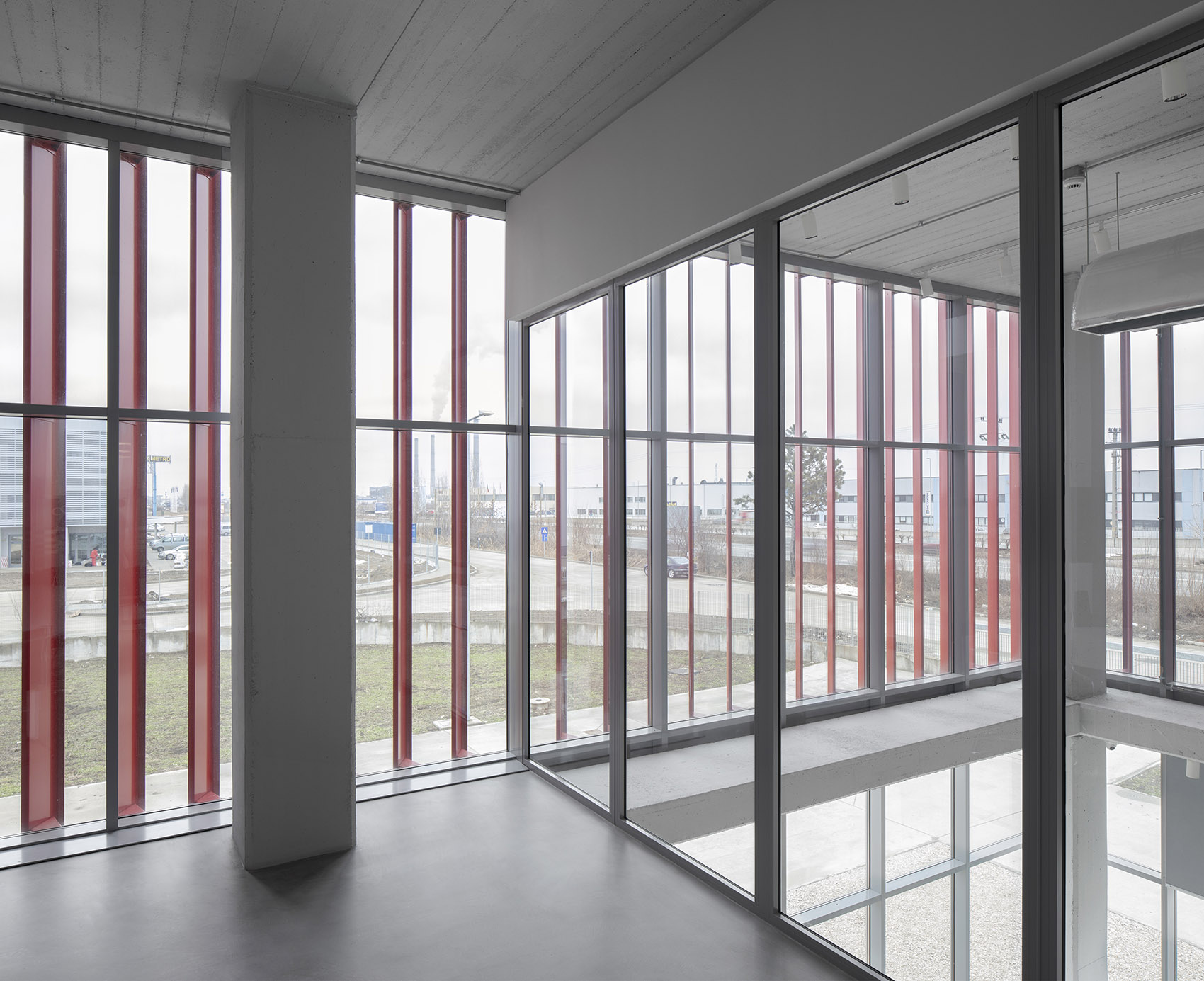 mce production facility by heim balp architekten