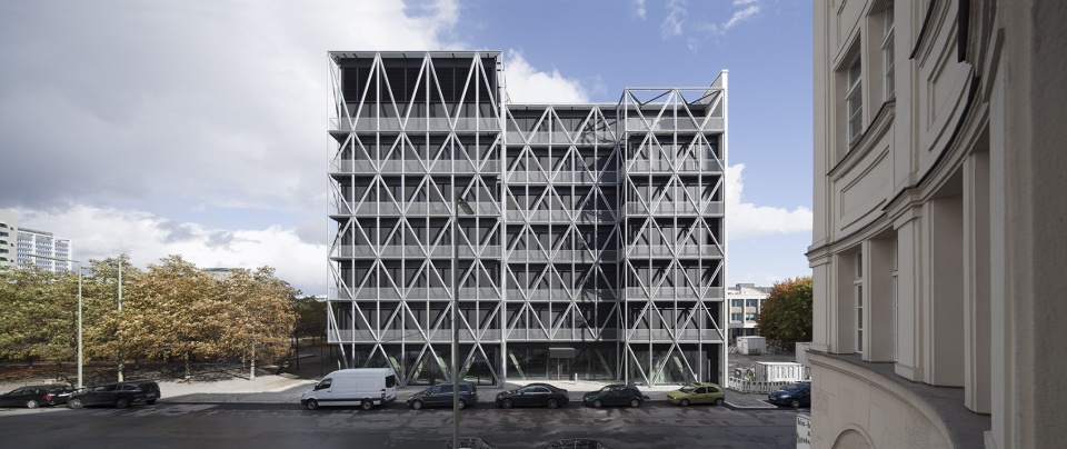 taz neubau by e2a