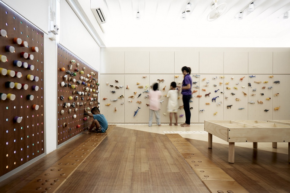 classroom makeover for the blind by creative crews ltd