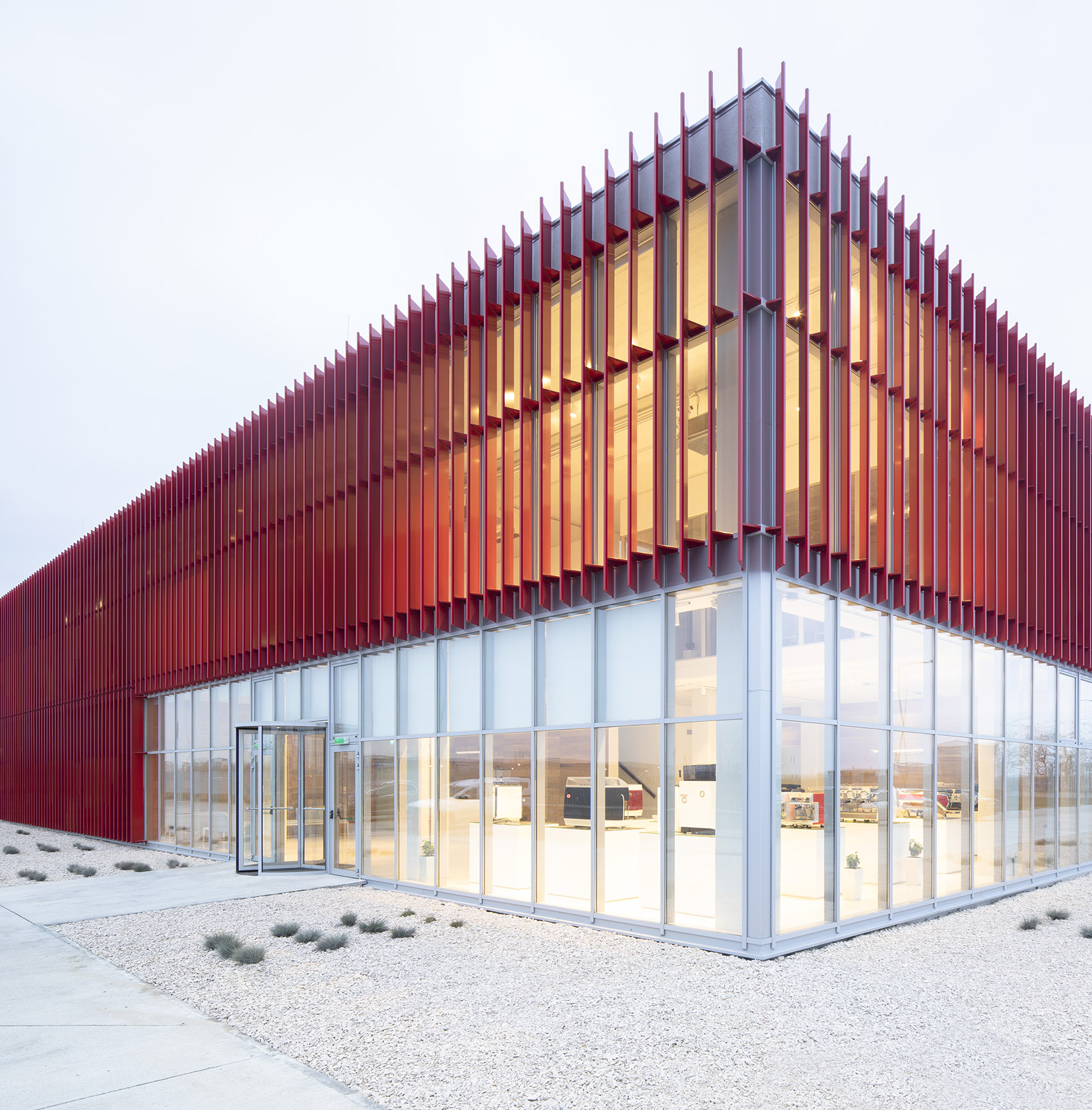 mce production facility by heim balp architekten