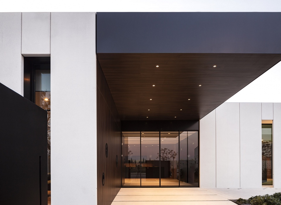 pronova dental clinic by francesc rife studio