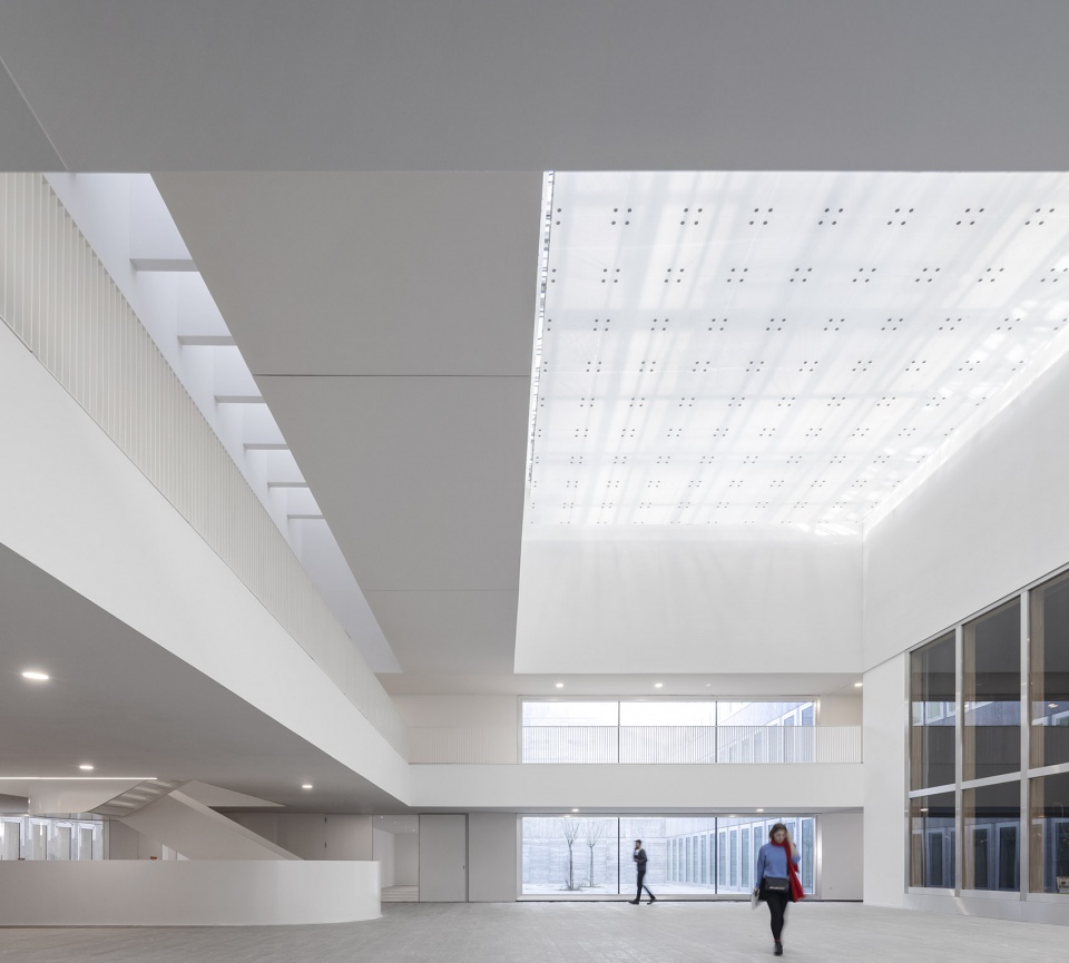 chambre de metiers et de lartisanat hauts de france by kaan architecten pdaa