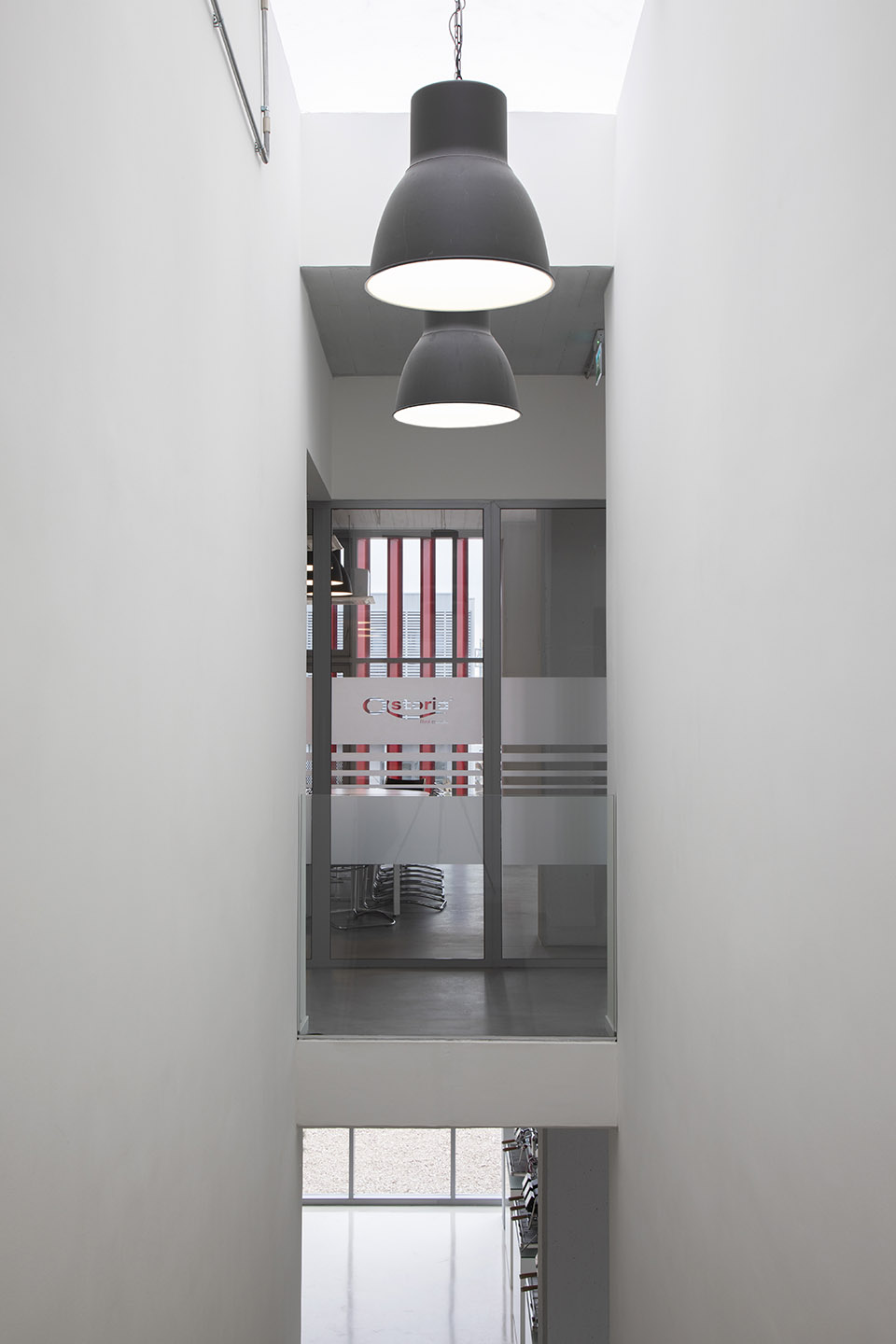 mce production facility by heim balp architekten