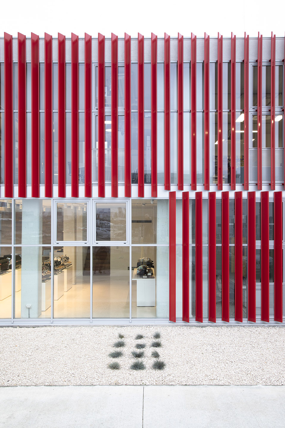mce production facility by heim balp architekten