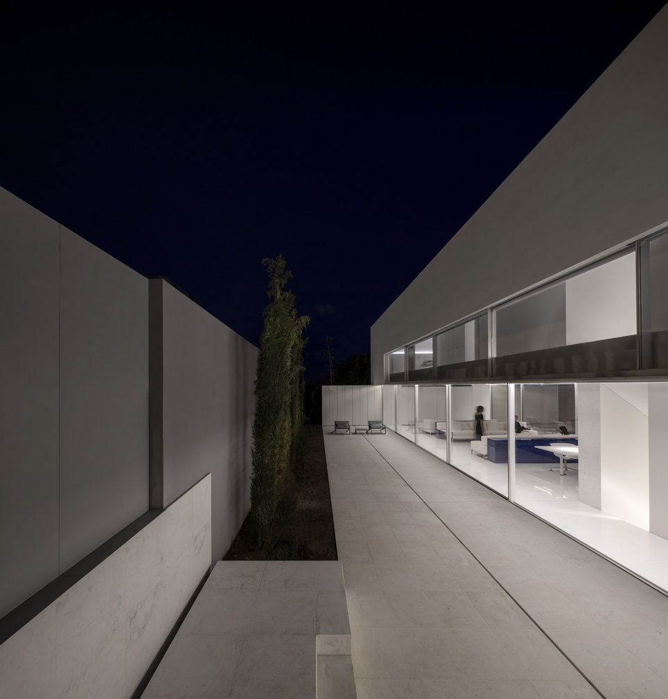 house in santa pola by fran silvestre arquitectos