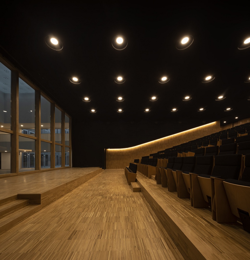 chambre de metiers et de lartisanat hauts de france by kaan architecten pdaa