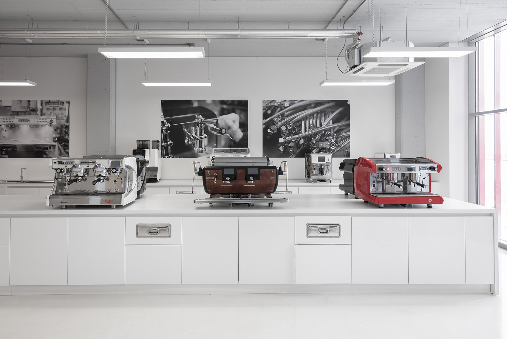 mce production facility by heim balp architekten