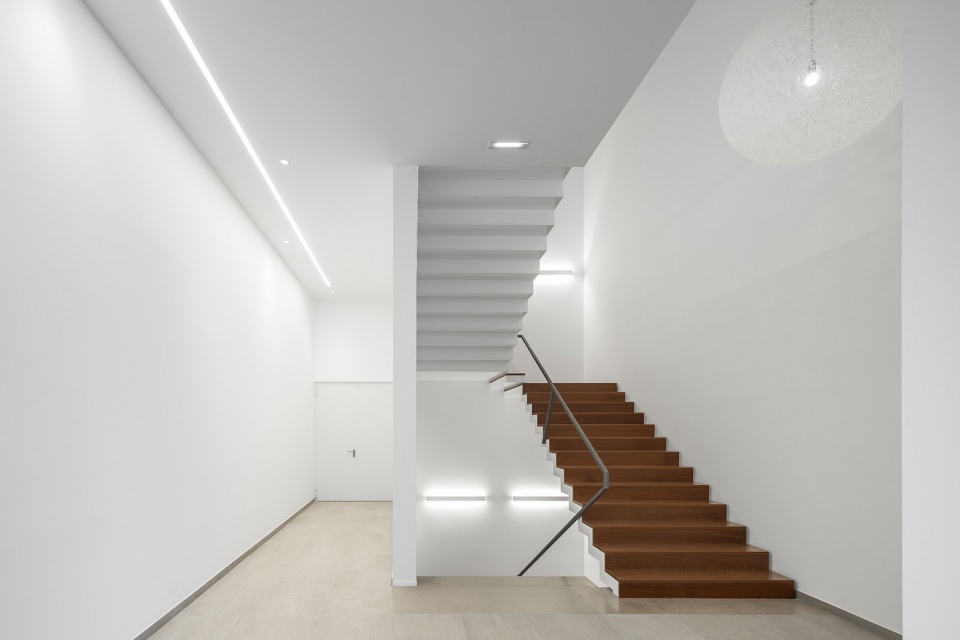 prfs headquarters by impare arquitectura