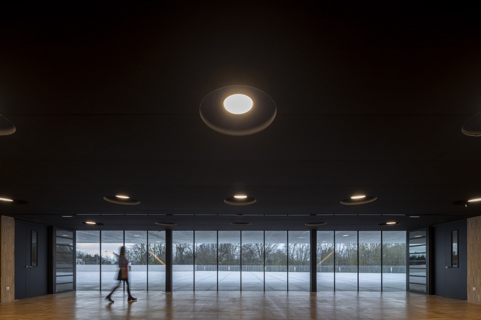 chambre de metiers et de lartisanat hauts de france by kaan architecten pdaa