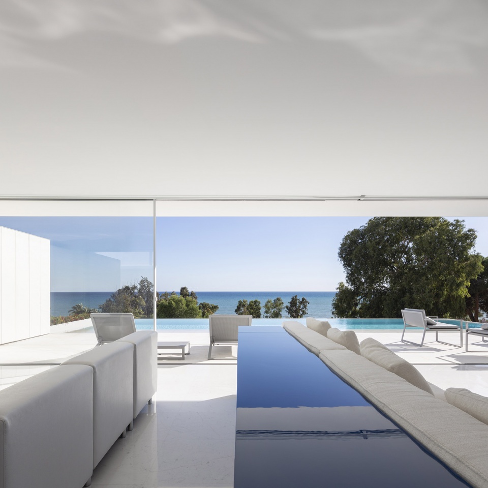 house in santa pola by fran silvestre arquitectos