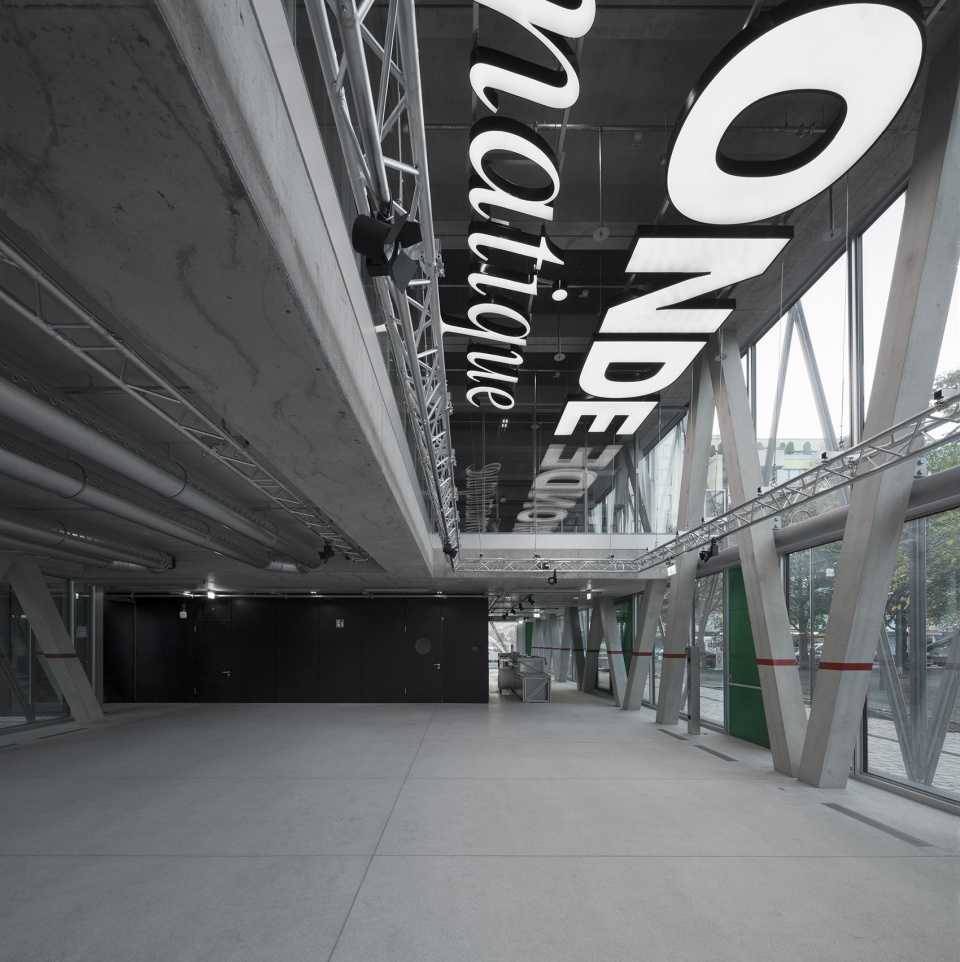 taz neubau by e2a