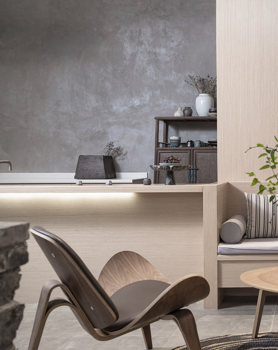 the shared village space evolution of red fruit tree small tavern by evolution design