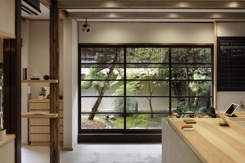 cafe bar dandelion chocolate kyoto by fumihiko sano studio