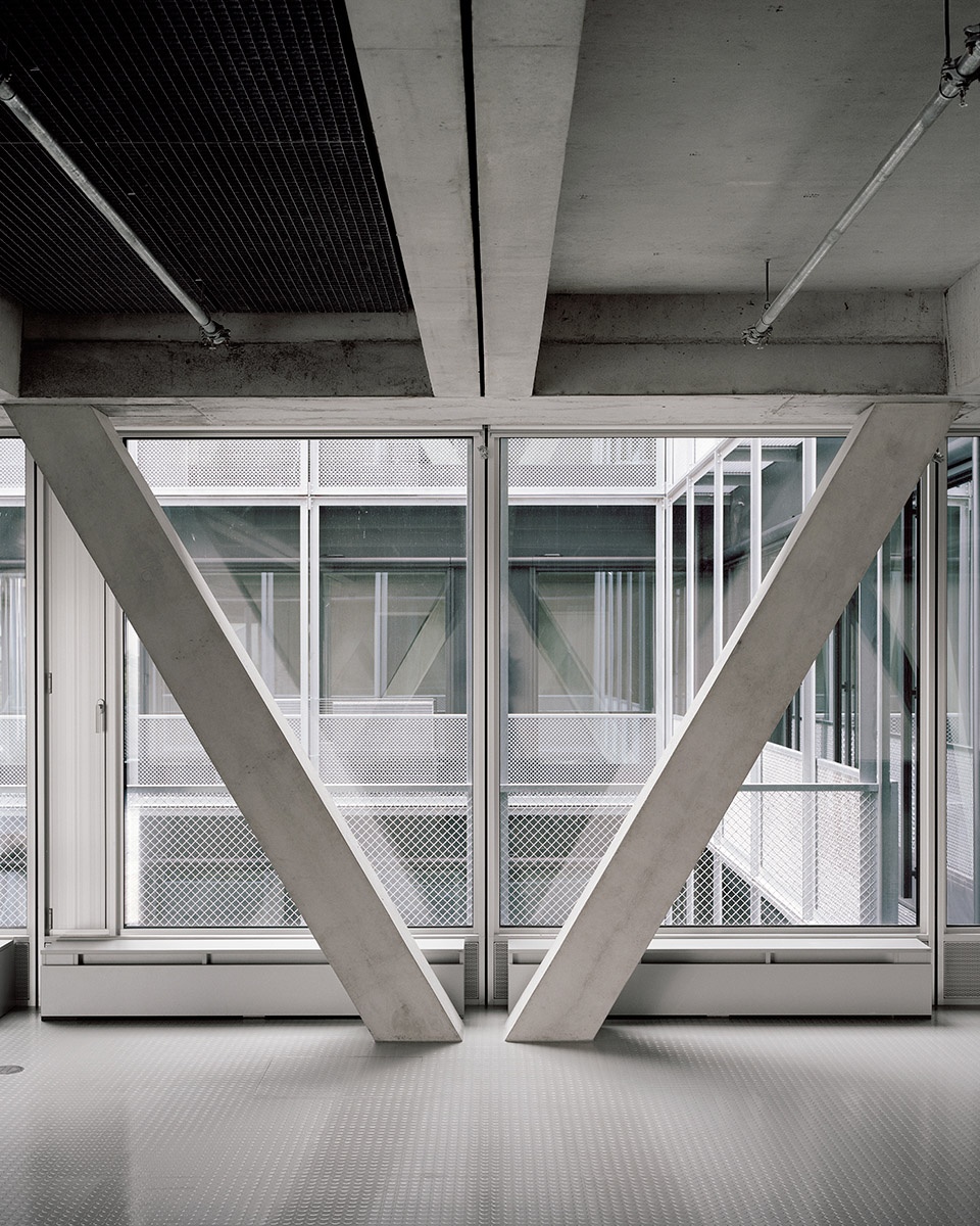 taz neubau by e2a