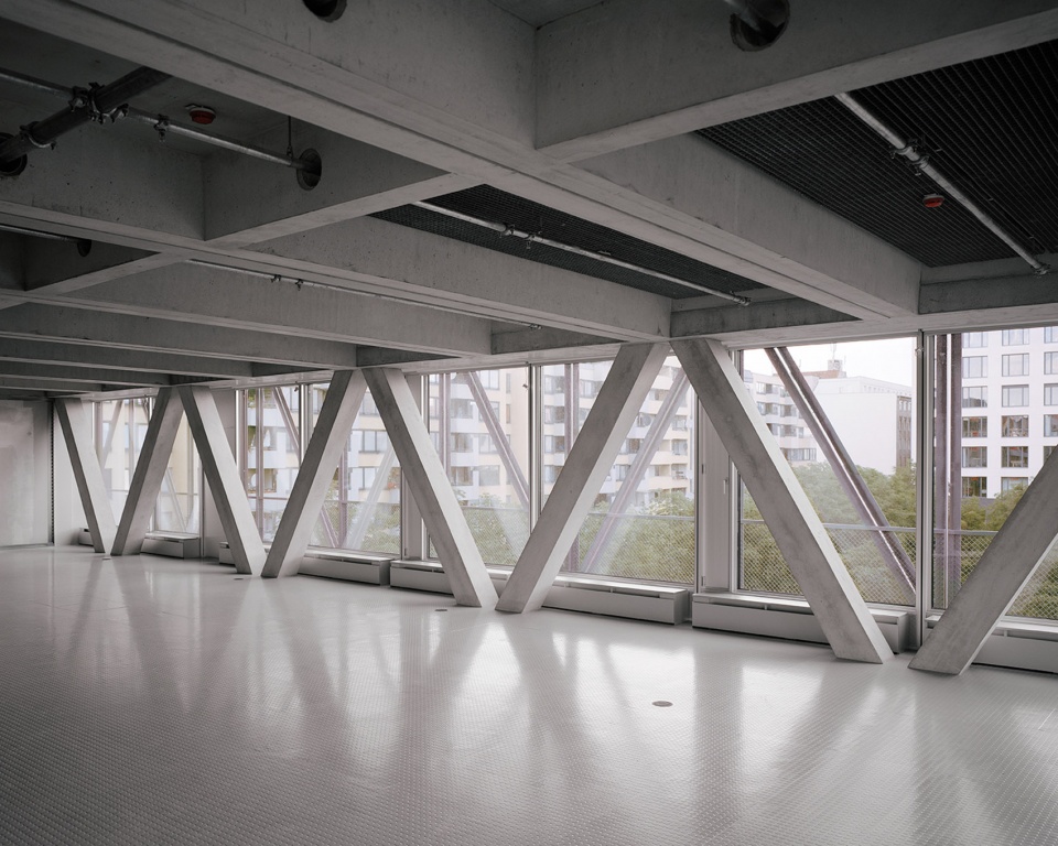 taz neubau by e2a