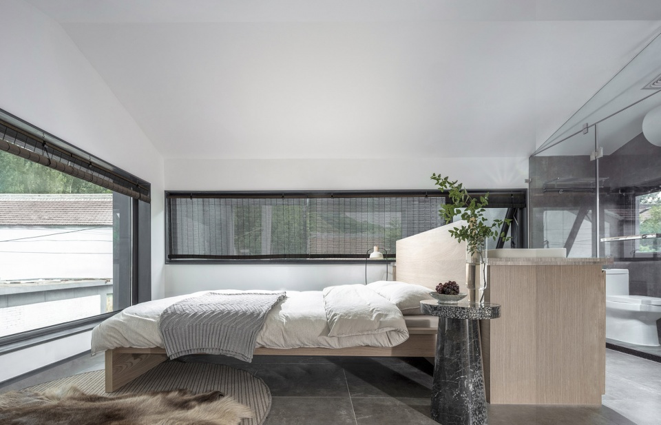 the shared village space evolution of red fruit tree small tavern by evolution design