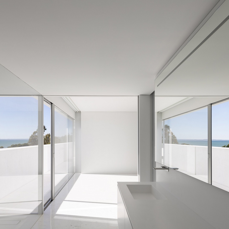 house in santa pola by fran silvestre arquitectos