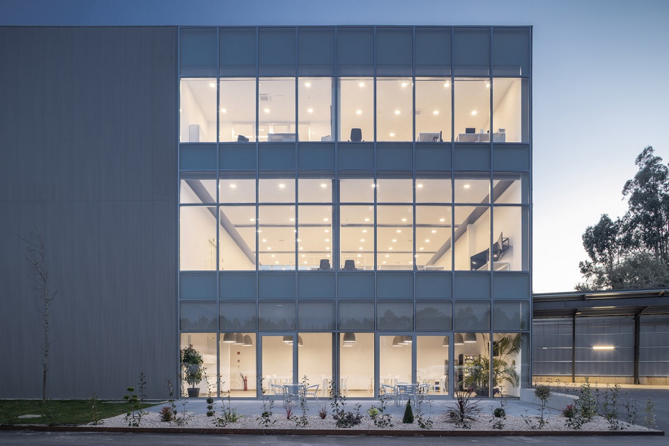 prfs headquarters by impare arquitectura