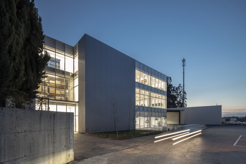 prfs headquarters by impare arquitectura