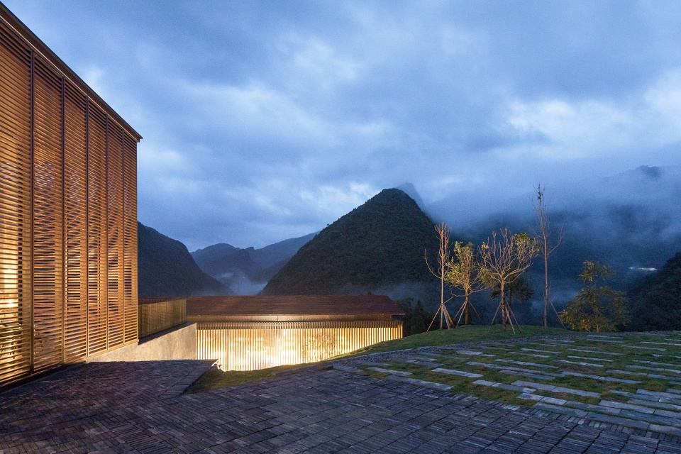 mountain restaurant bar china by zjjz