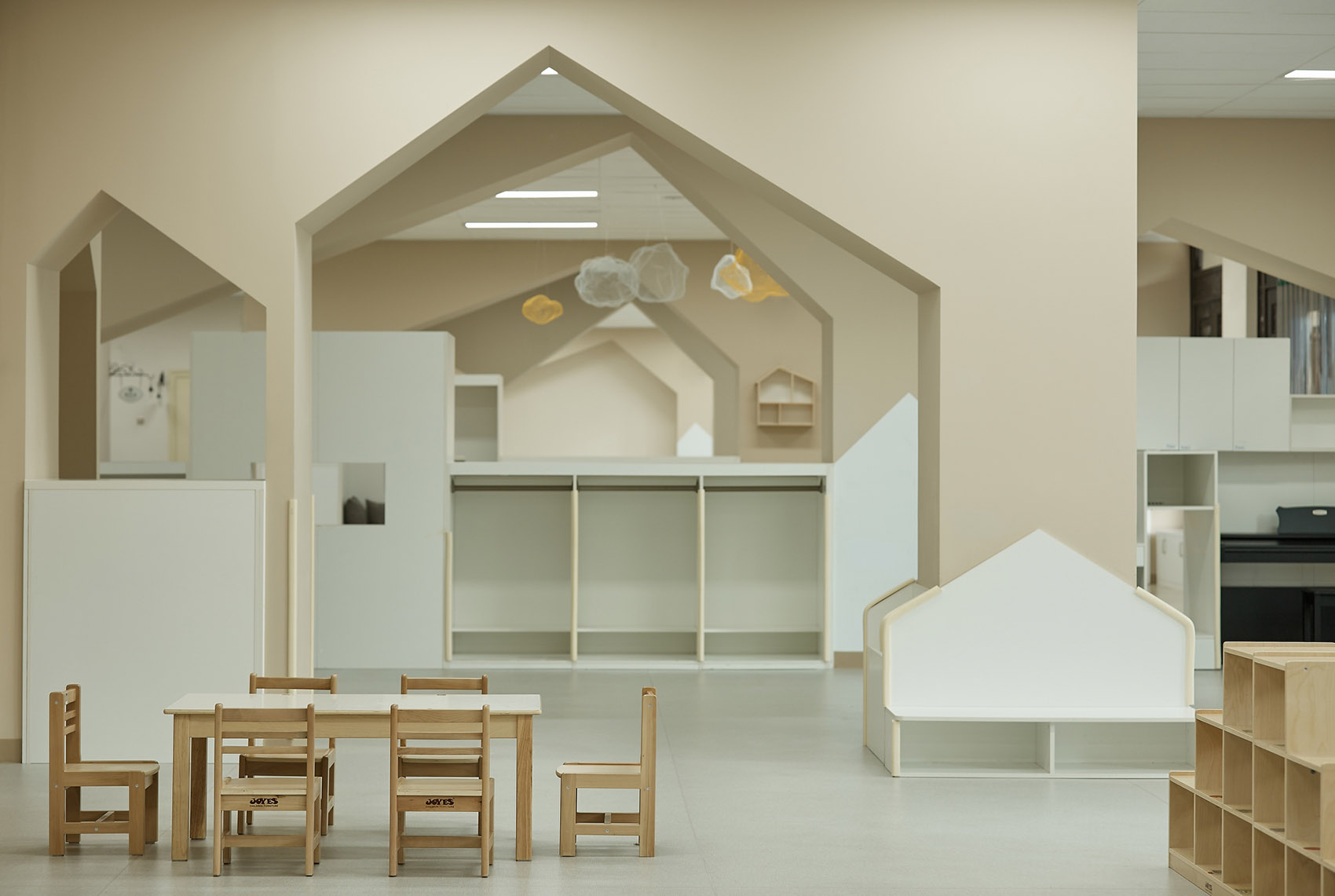zhengzhou akendun kindergarten china by zhengzhou qingcaodi interior design