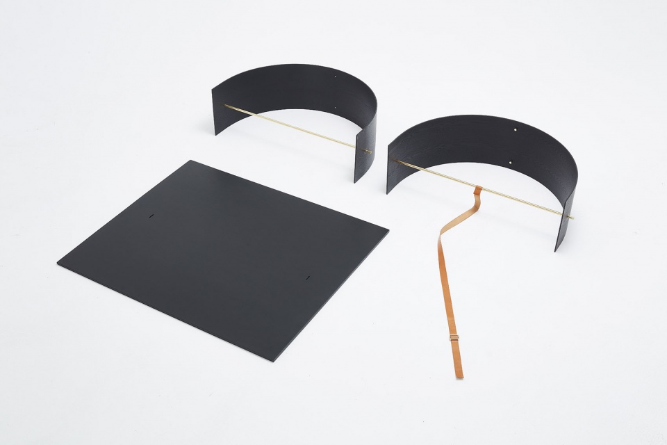 pull table Mario Tsai Studio
