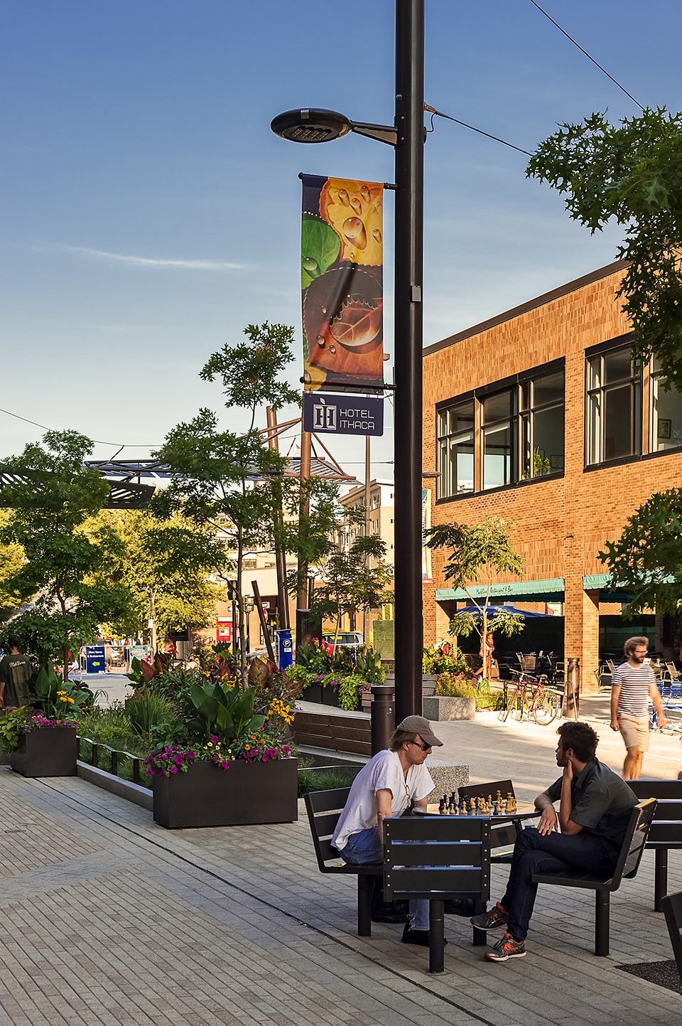 Ithaca Commons Redesign by HOLT Architects + Sasaki 谷德设计网