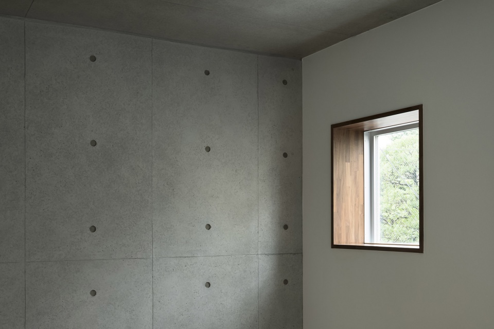 modelia brut kagurazaka by sasaki architecture ytro design institute
