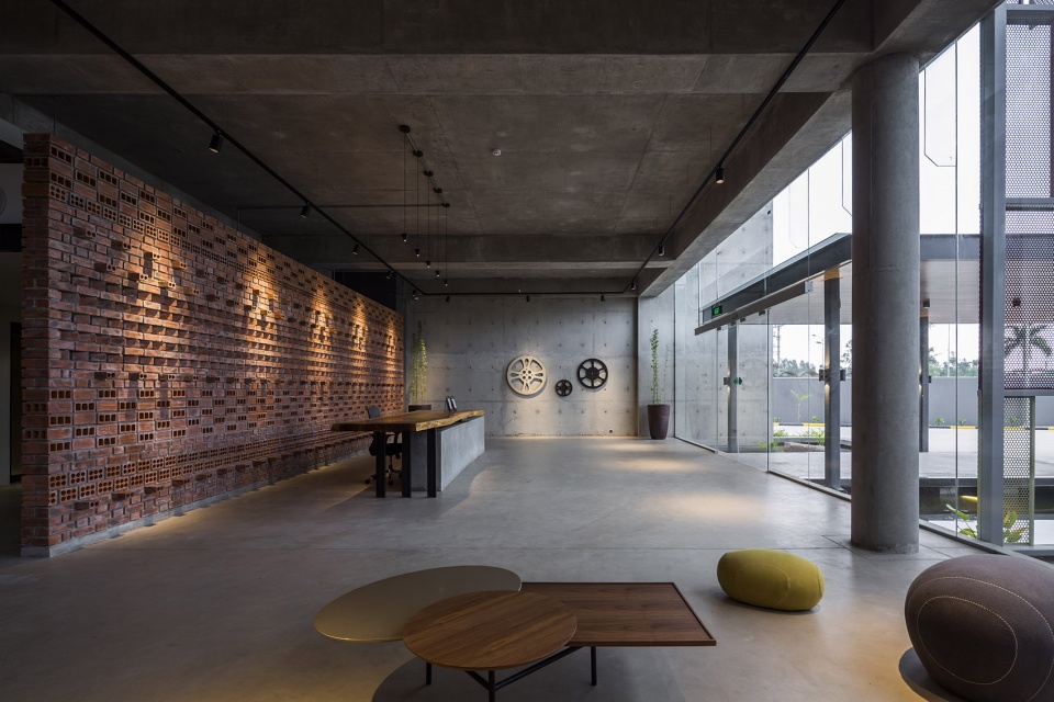 star engineers administrative building and factory by studio vdga
