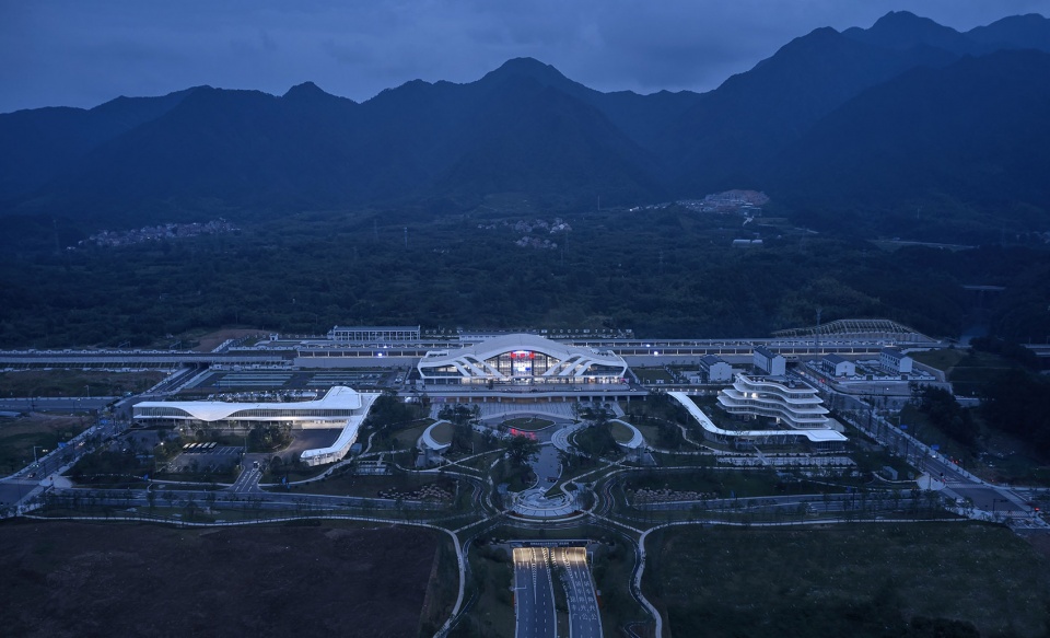 Huangshan High speed Railway Greentown Ten D Architectural Design
