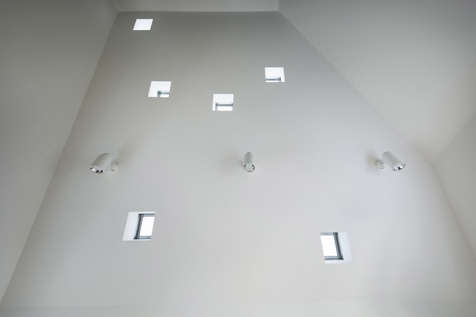 modelia brut kagurazaka by sasaki architecture ytro design institute