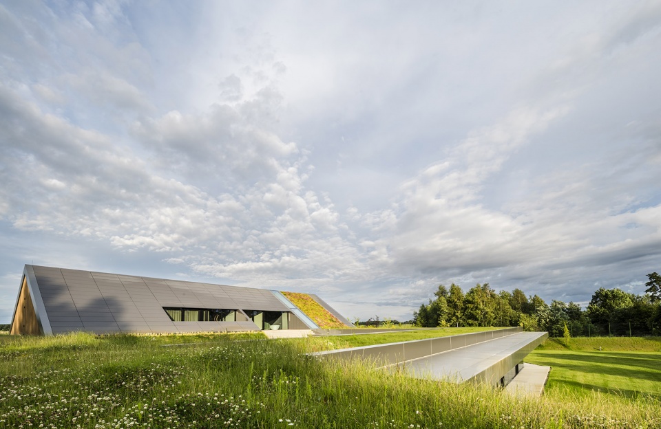 green line by mobius architects