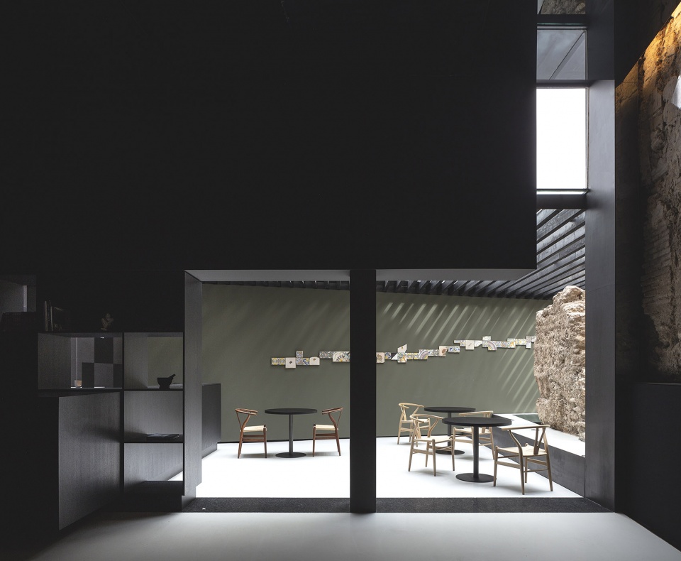 sucede restaurant by francesc rife studio