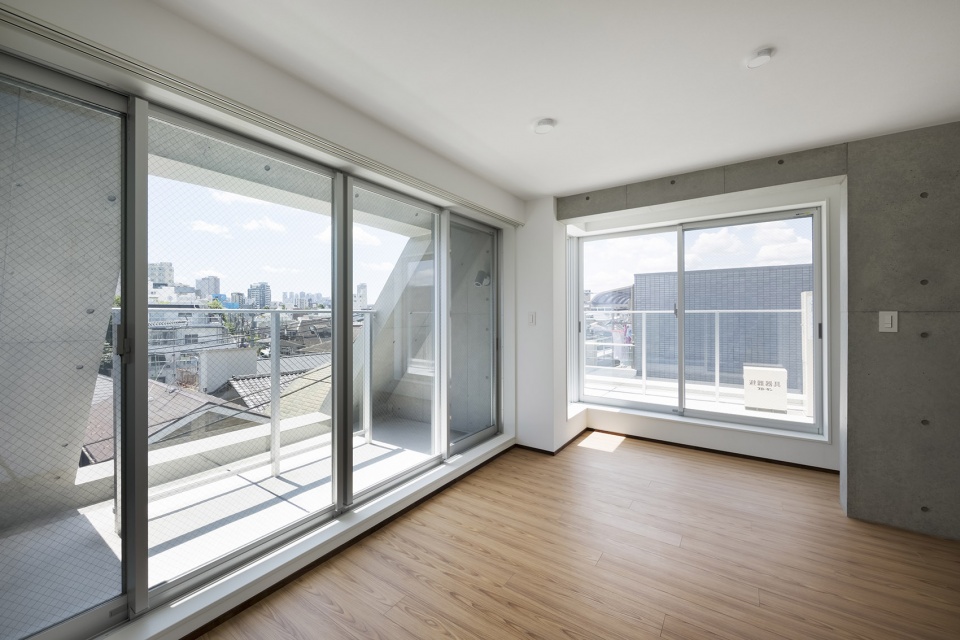 modelia brut kagurazaka by sasaki architecture ytro design institute