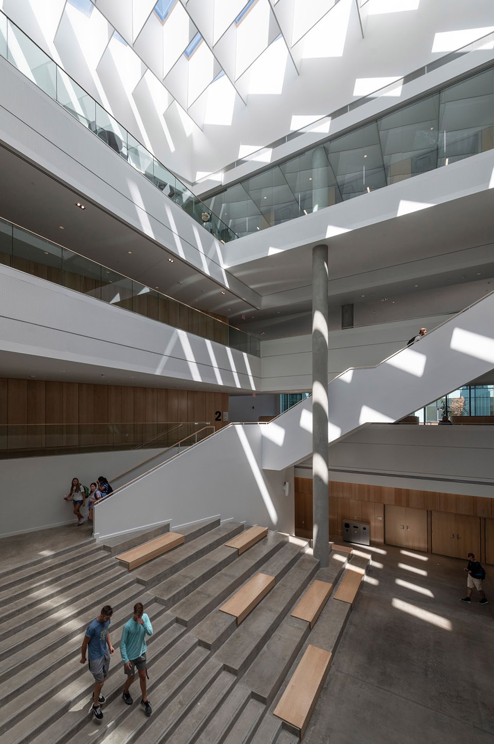 the university of cincinnatis business school by henning larsen