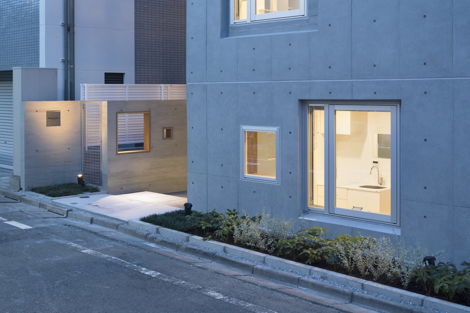 modelia brut kagurazaka by sasaki architecture ytro design institute