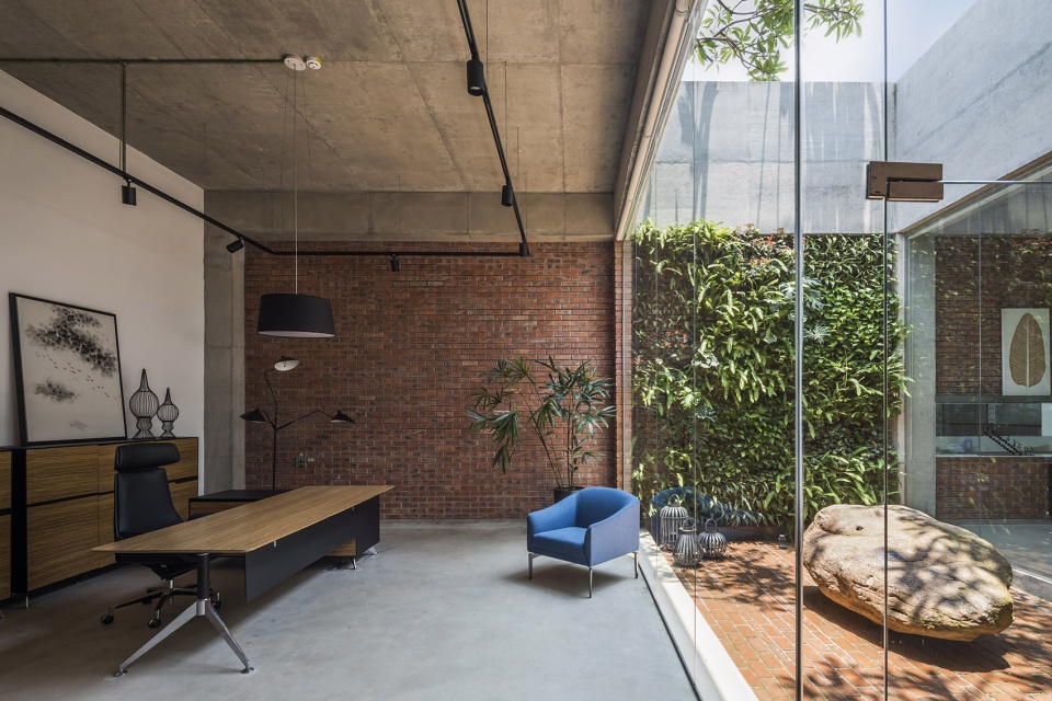 star engineers administrative building and factory by studio vdga