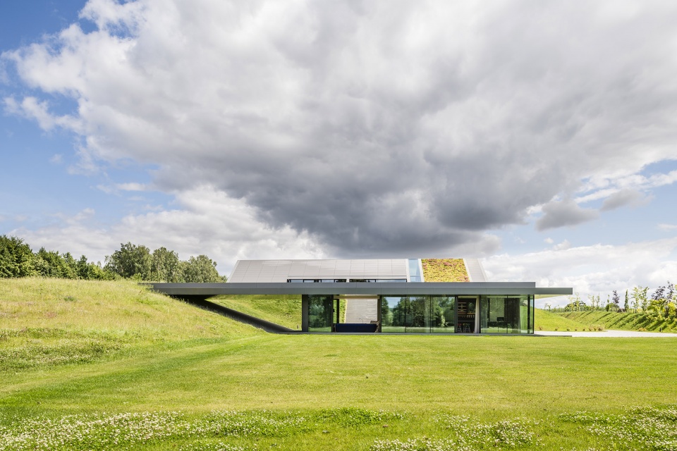 green line by mobius architects