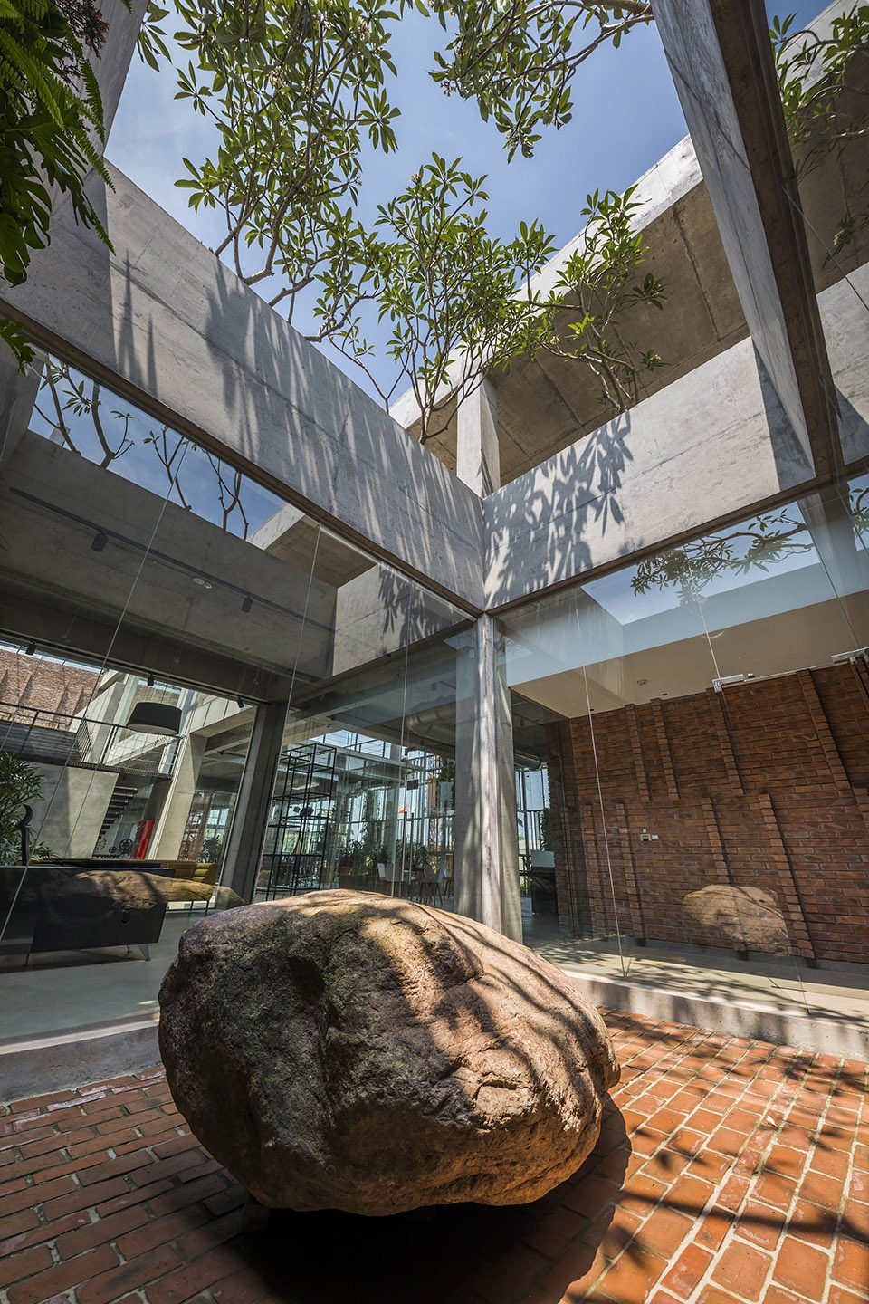 star engineers administrative building and factory by studio vdga